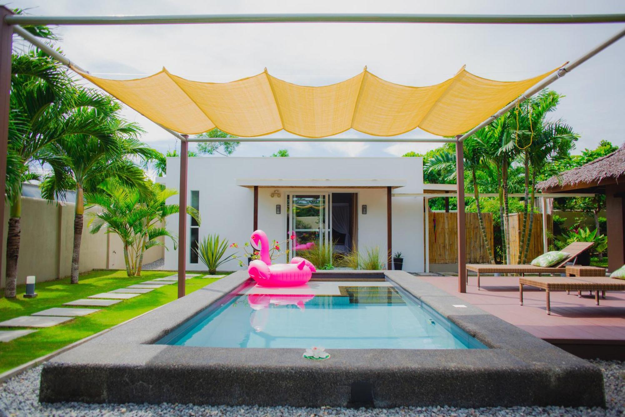 Halamanan Residences Villa *